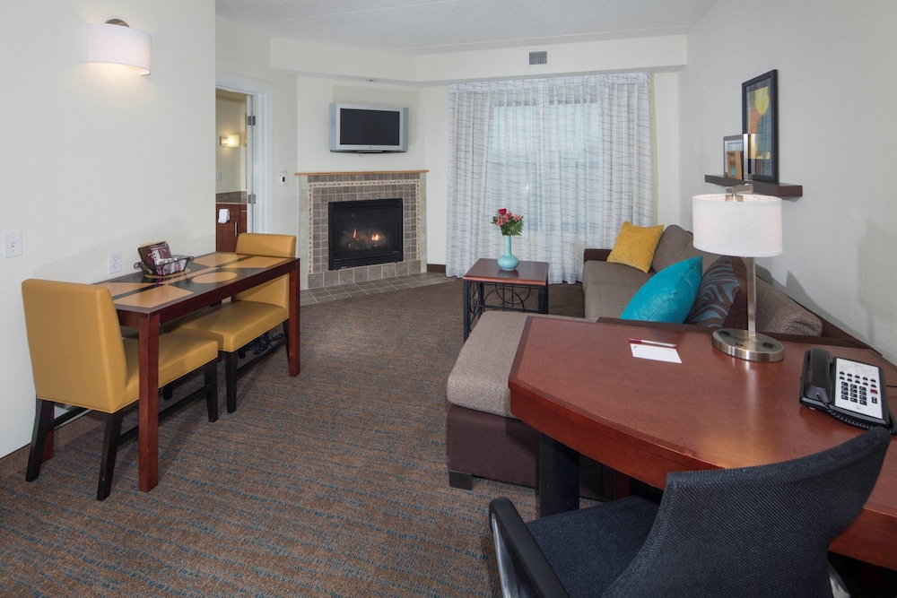 Suite, 1 Bedroom, Fireplace photo 1