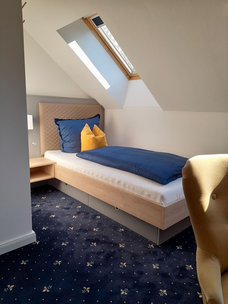 Single Room, Mobility Accessible photo 1