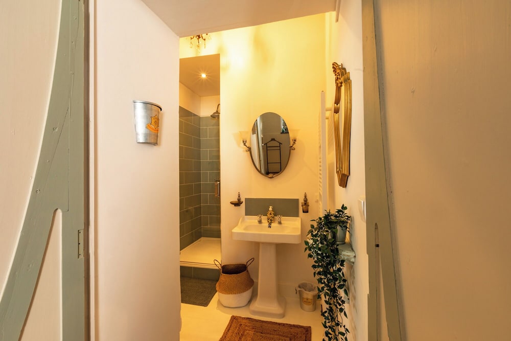 Luxury Suite photo 3