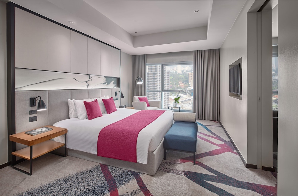 Suite, 1 Bedroom, Club Lounge Access, Corner (Low Floor)