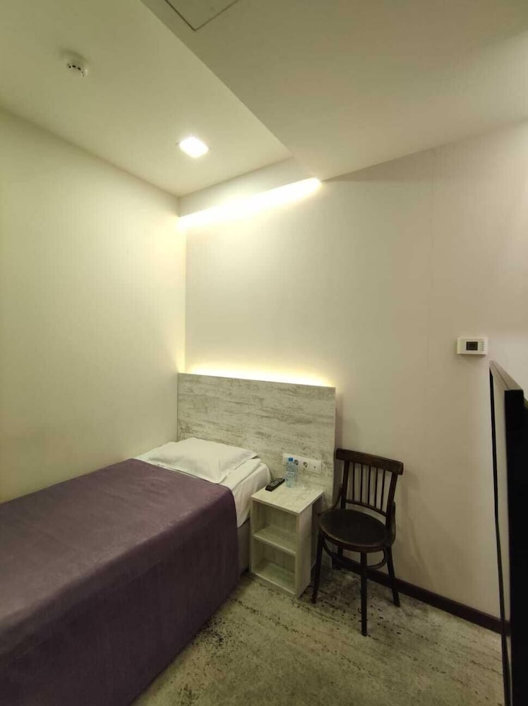 Economy Single Room