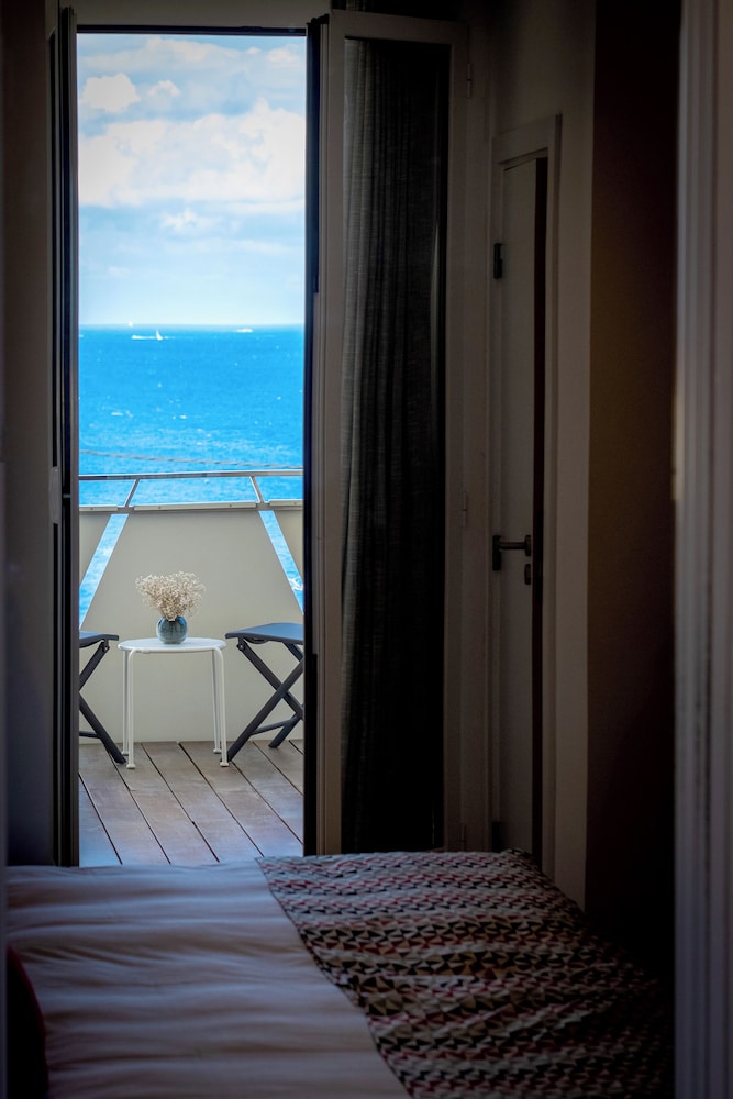 Superior Double Room, Sea View - Photo 3