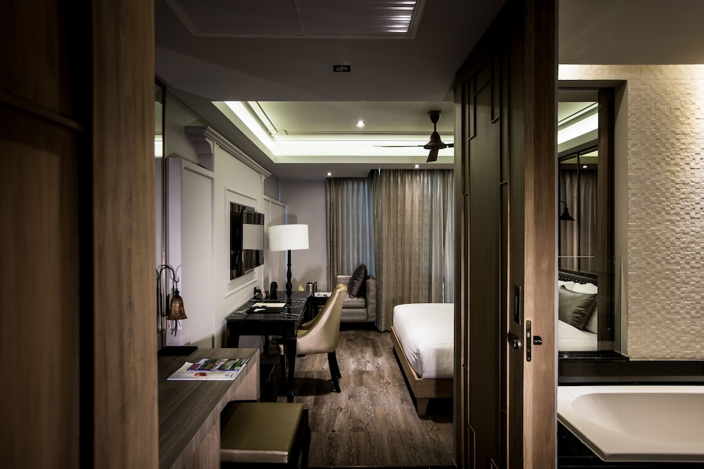 Deluxe room only