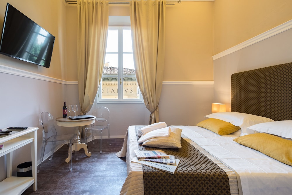 Standard Double Room photo 2