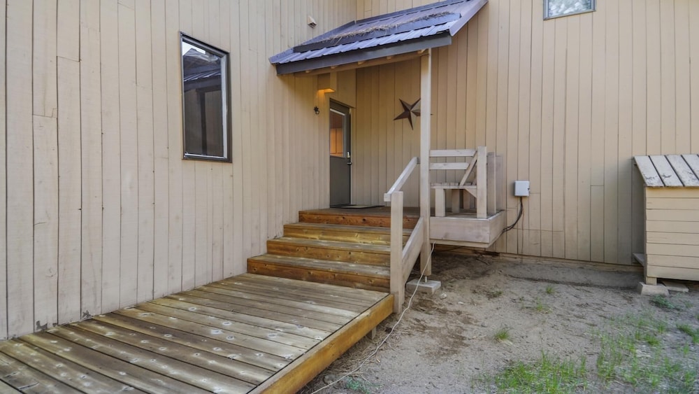 Cabin, Multiple Beds (Cluster Cabin 26) photo 2