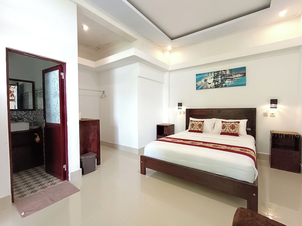 Deluxe Double Room - Photo 9