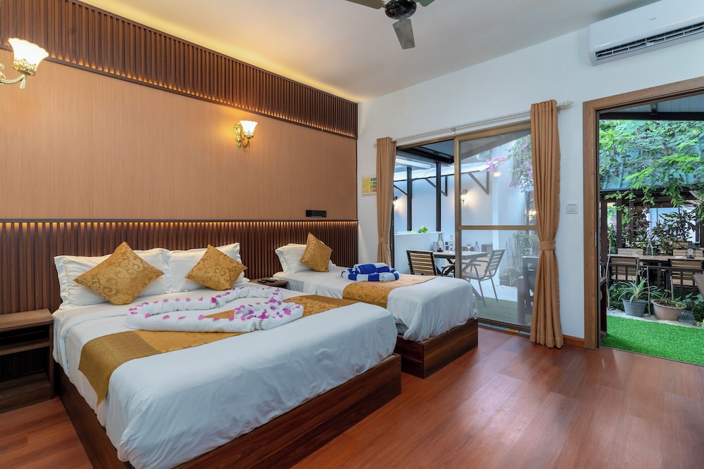 Superior Villa, Patio, Garden View