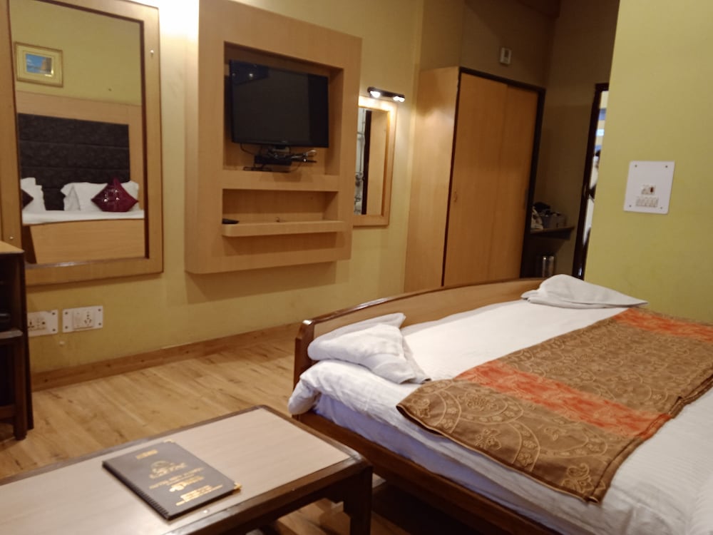 Deluxe Quadruple Room, Lake View