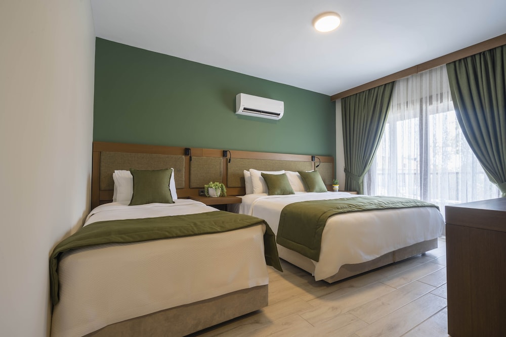 Triple Room - Photo 1