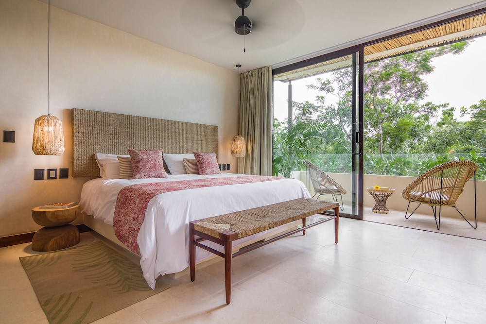 Luxury Apartment, 4 Bedrooms, Garden View