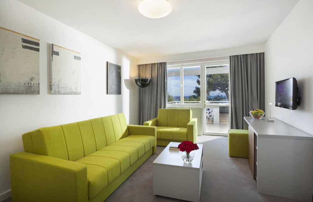 Romantic Suite - Photo 2