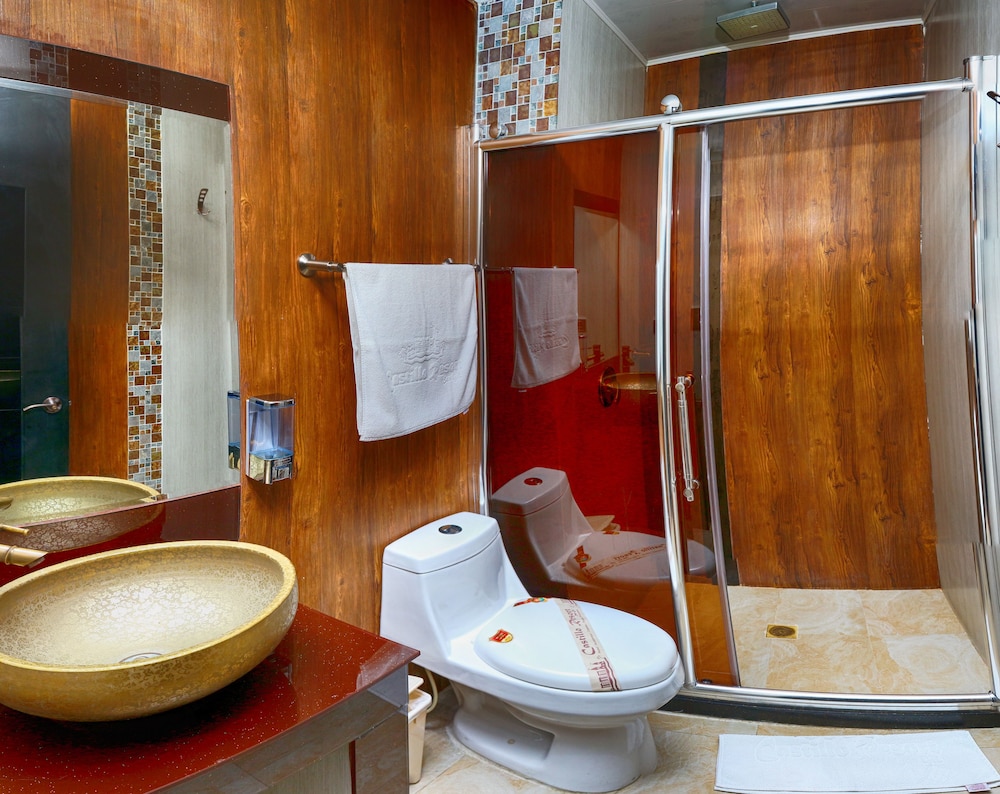 Triple Room, Multiple Beds, Non Smoking photo 1