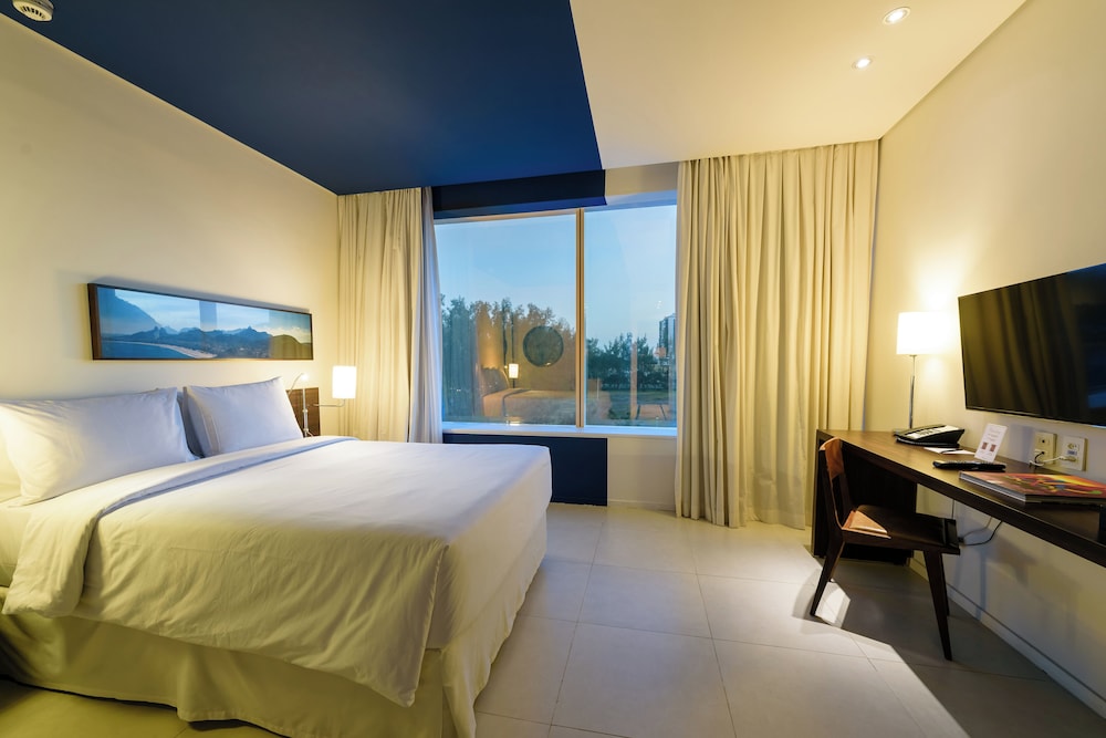 Available room thumbnail 5
