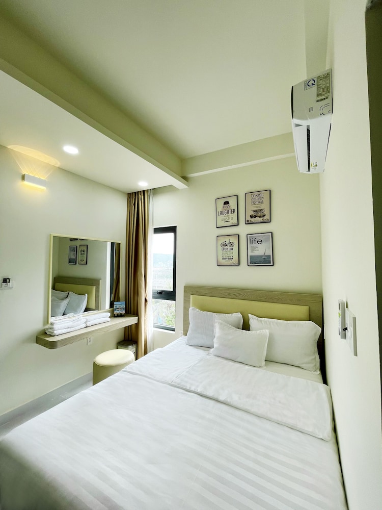 Superior Room, 1 Queen Bed, Non Smoking, Private Bathroom photo 3