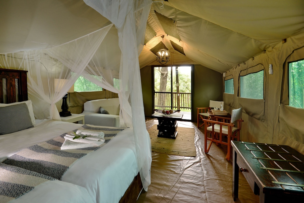 Luxury Tent photo 2