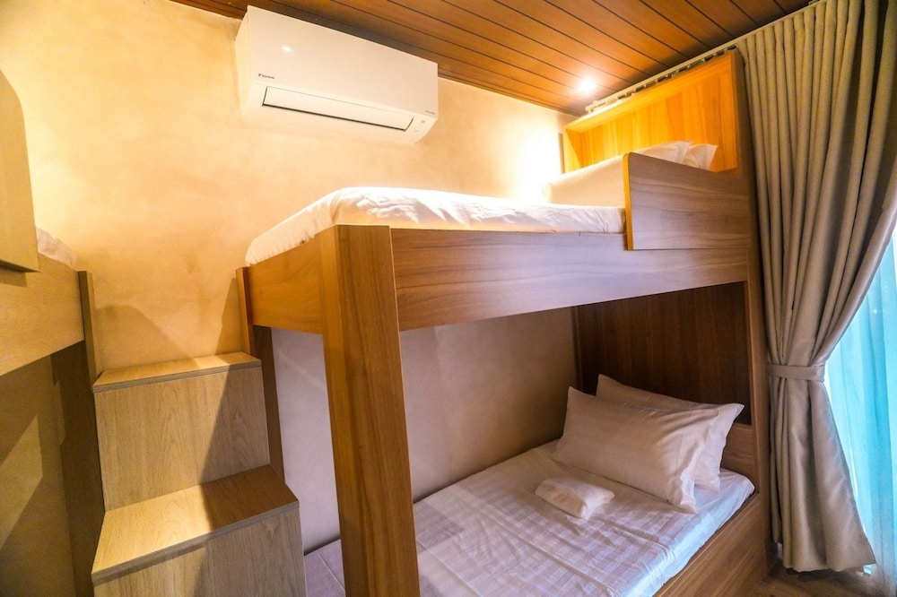 Cabin, Balcony photo 2