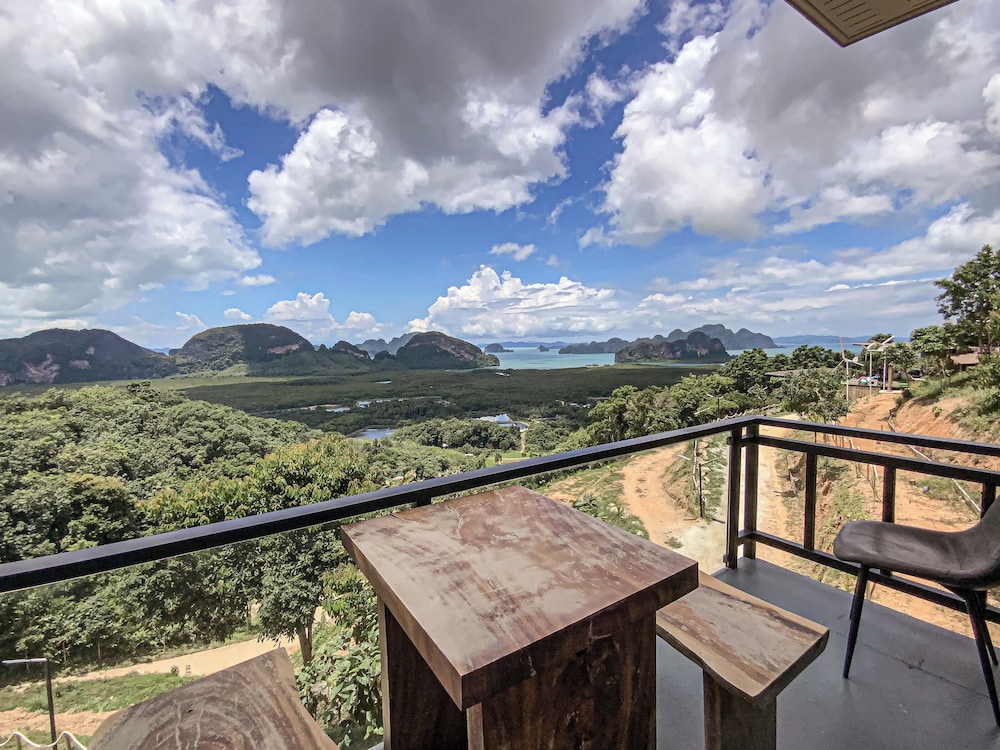 Superior Panorama View with Twin - Photo 12
