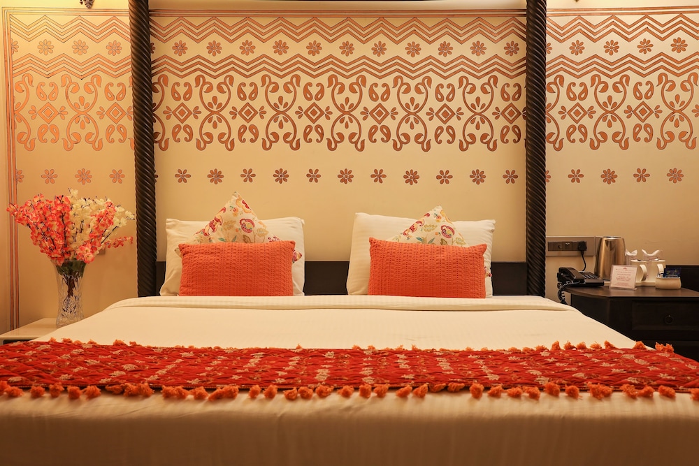 Royal Room - Photo 8