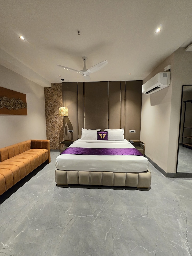Business Room