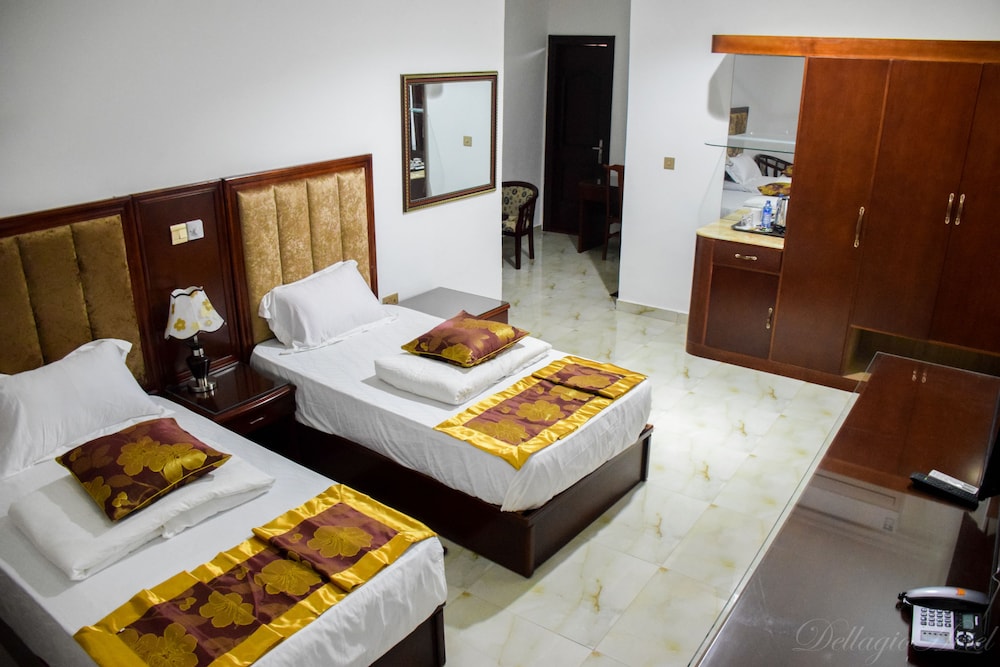 Deluxe Twin Room photo 1