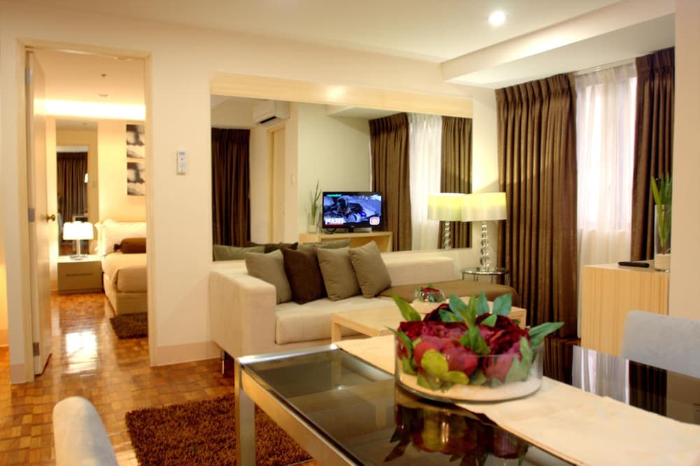One Bedroom - Photo 6