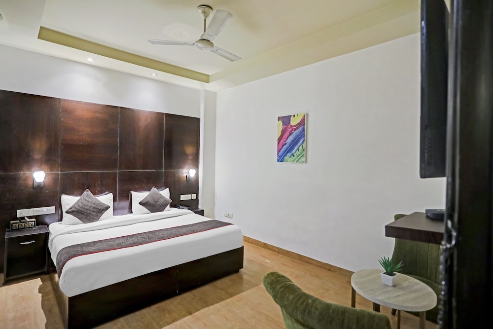 Deluxe Double or Twin Room, Balcony, City View - Photo 14