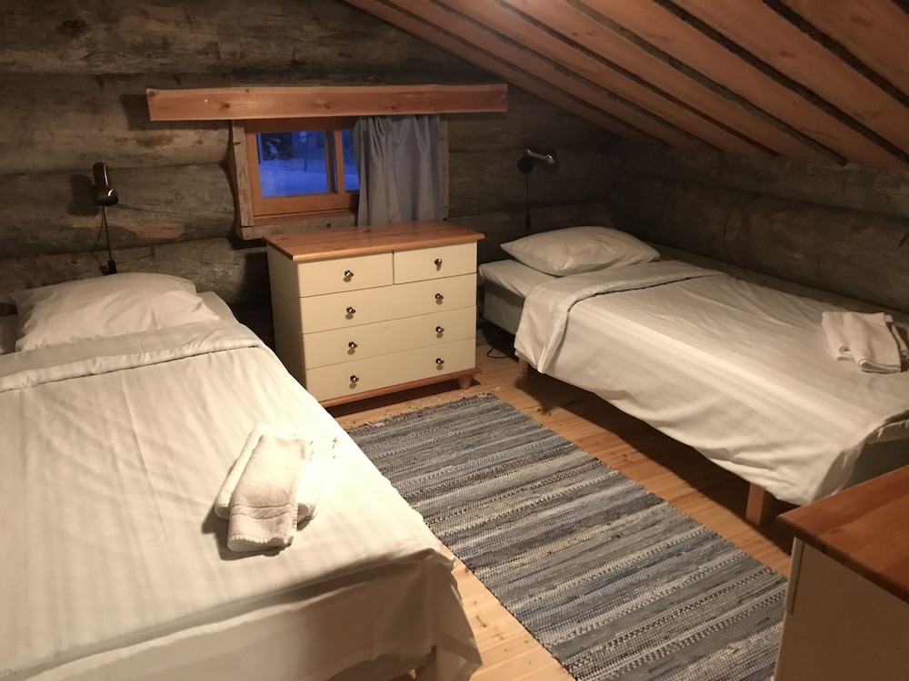 Basic Twin Room photo 1