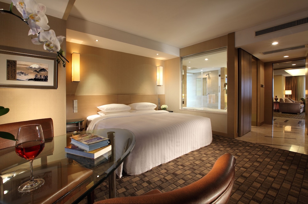 Superior Suite photo 1