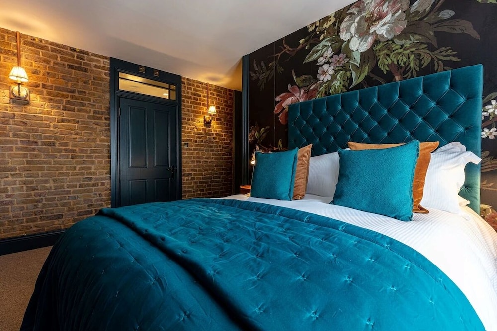 Standard Double Room, City View photo 2