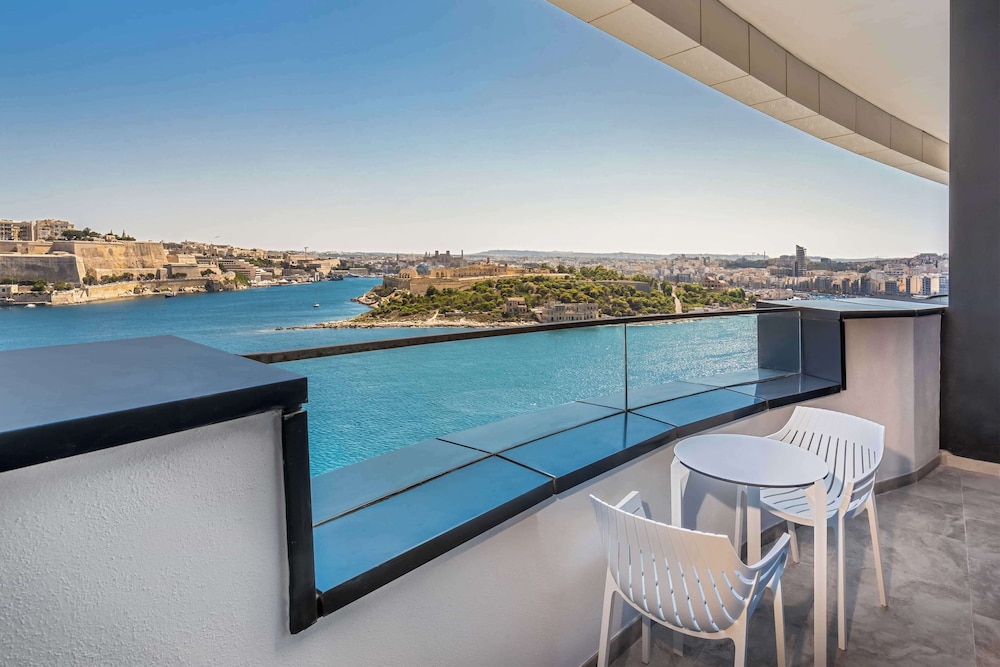Superior Room, Sea View - Photo 7