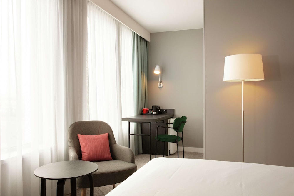 Room, 1 Queen Bed - Photo 6