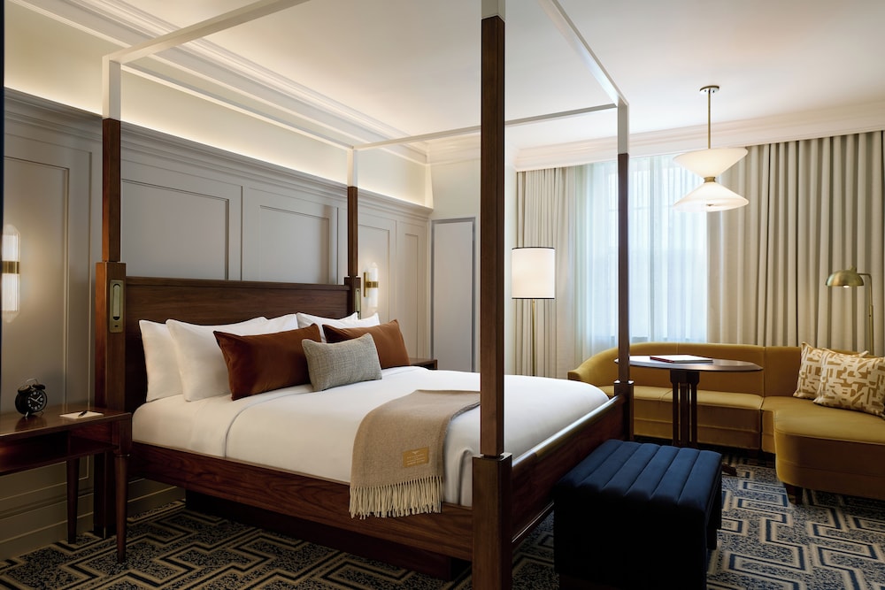 Suite, 1 Bedroom - Photo 1