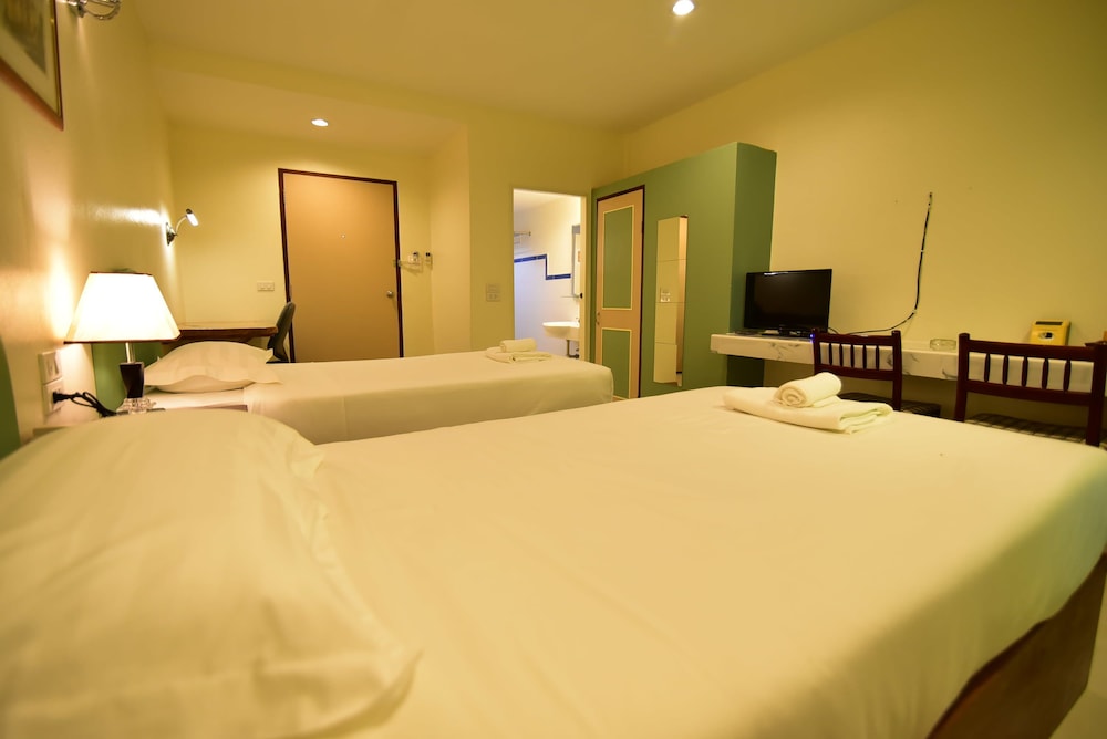 Standard Twin Room photo 3