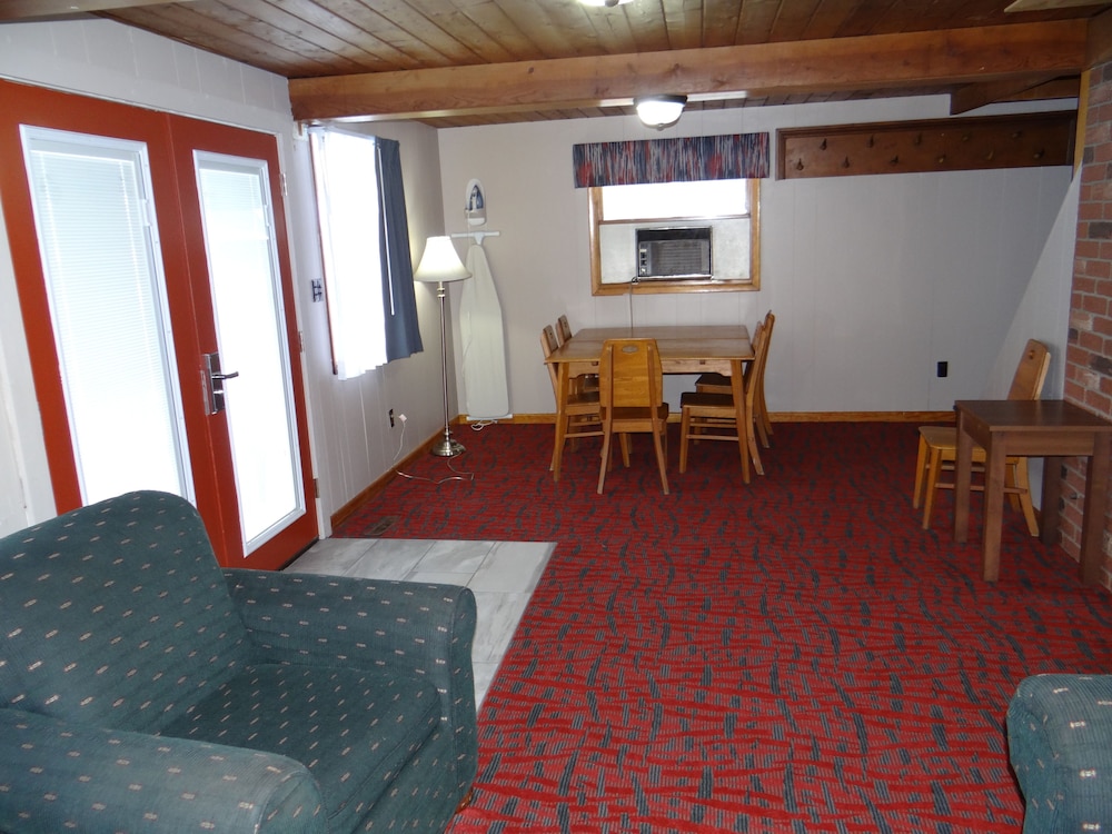 Premier Chalet (6 Doubles) photo 1