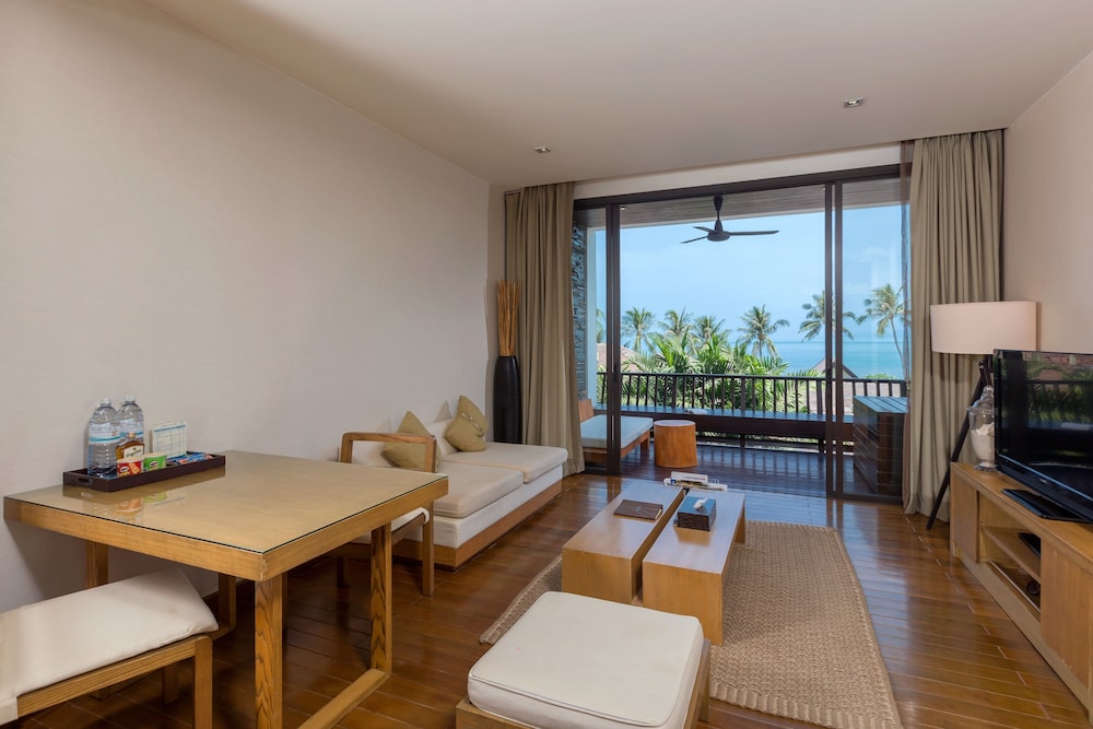 One Bedroom Suite Sea View with Free Minibar - Photo 7