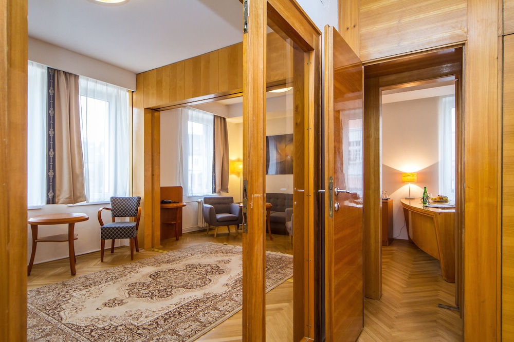 Business Suite, 1 Bedroom photo 3