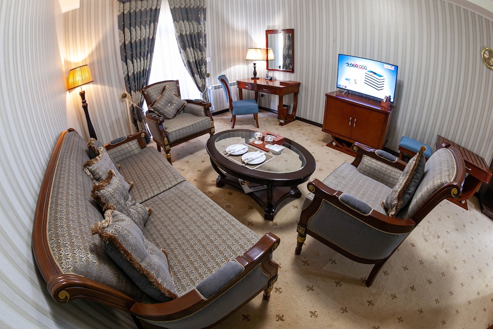 Luxury Suite photo 1