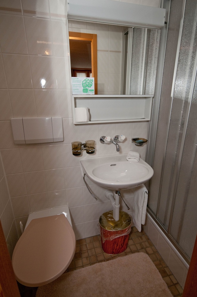 Double Room, 2 Twin Beds, Non Smoking photo 3