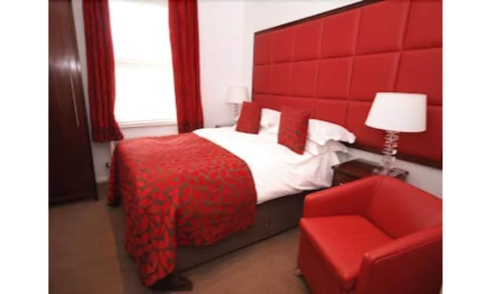 Luxury Double Room with Open Plan Bathroom (First Floor) photo 3