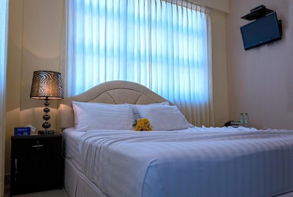 Deluxe Double Room - Photo 9