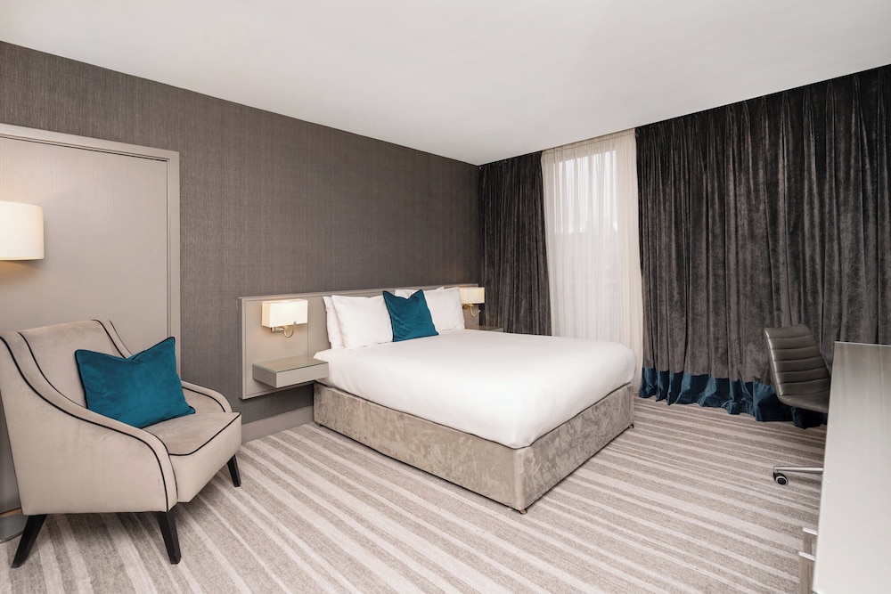 Standard Room, 1 Queen Bed