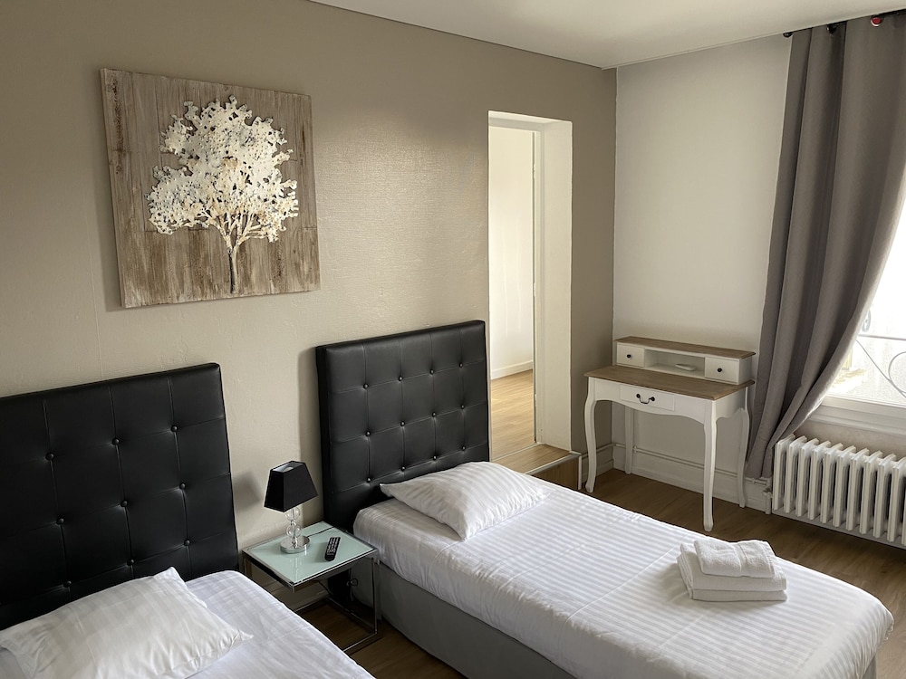 Triple Room, Multiple Beds photo 3