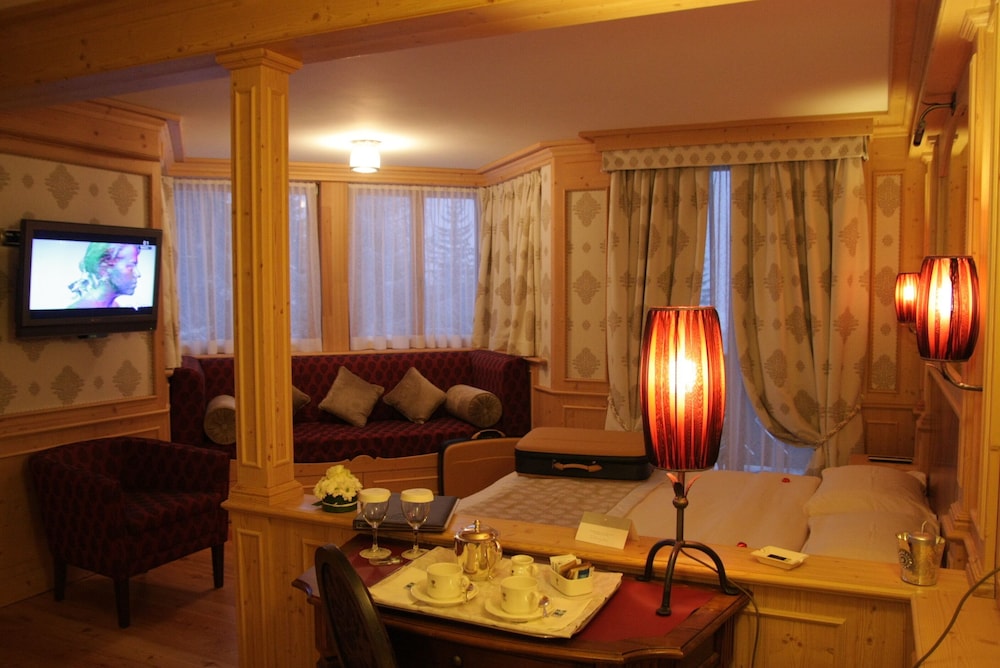 Deluxe Double or Twin Room - Photo 3