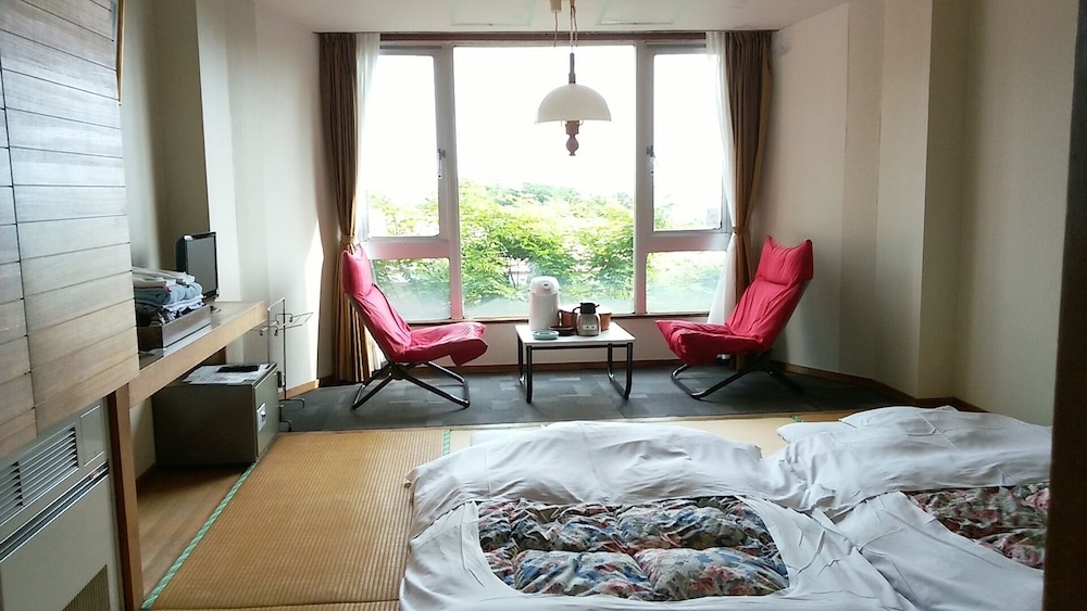 Japanese Style Room For 4 Guests, Window Side photo 2