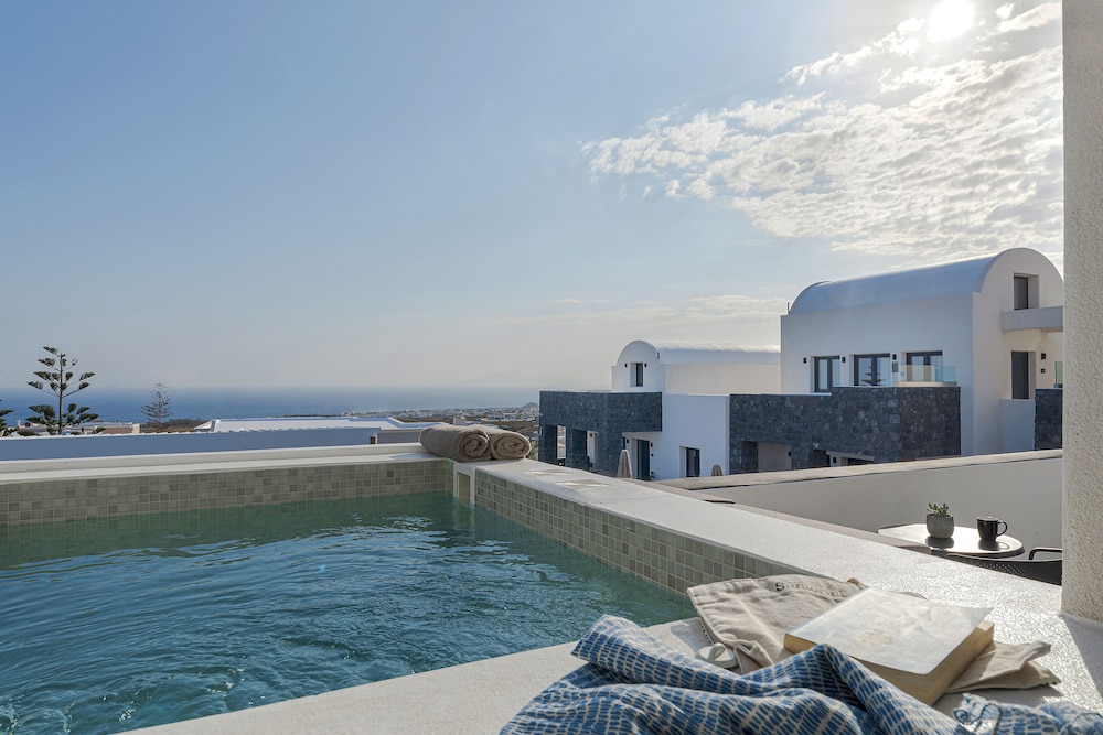 Luxury Suite, Hot Tub, Sea View