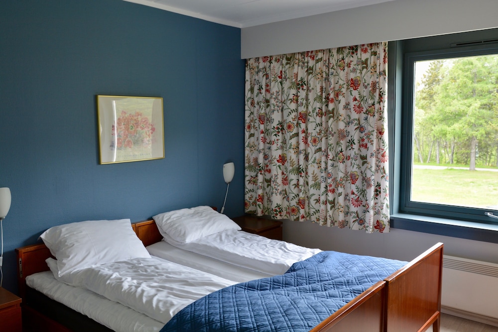 Double or Twin Room (Property only reachable by train) - Photo 1