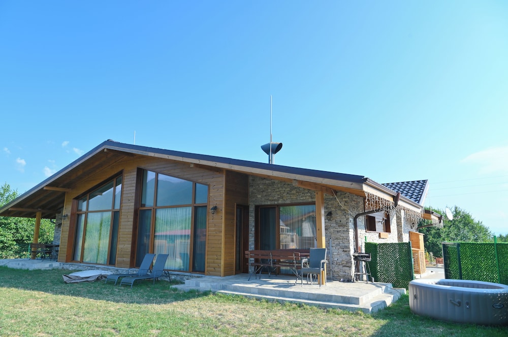 Superior Chalet, 3 Bedrooms, Sauna, Mountain View photo 2