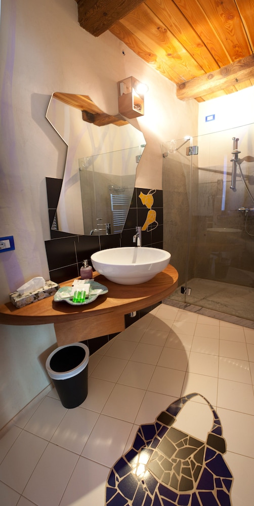 Superior Double Room, 1 Double Bed, Hill View photo 3