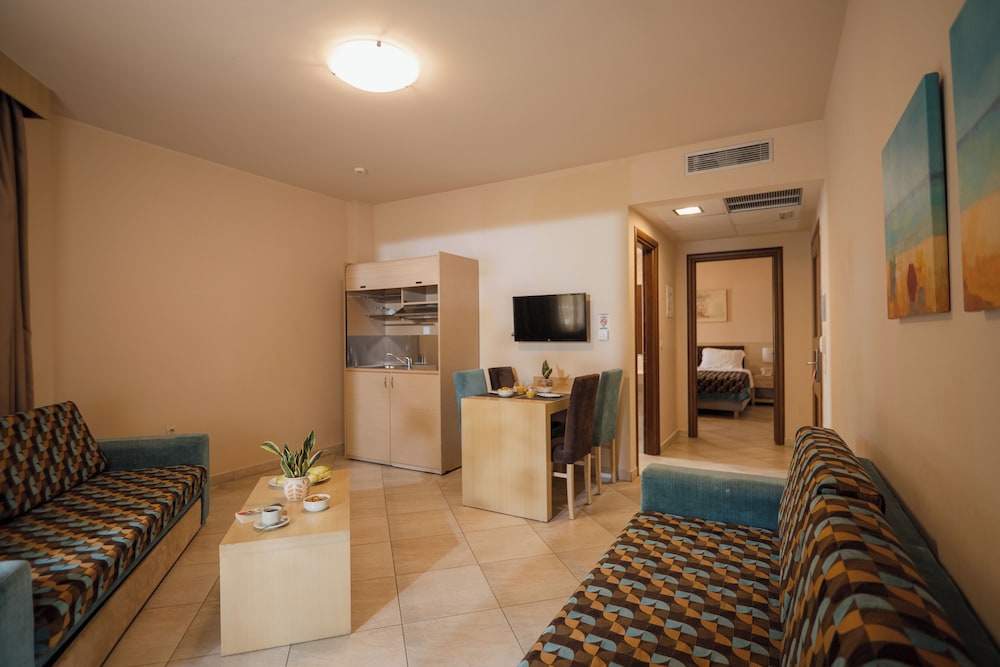 Classic Suite, 1 Bedroom, Garden View, Ground Floor photo 1