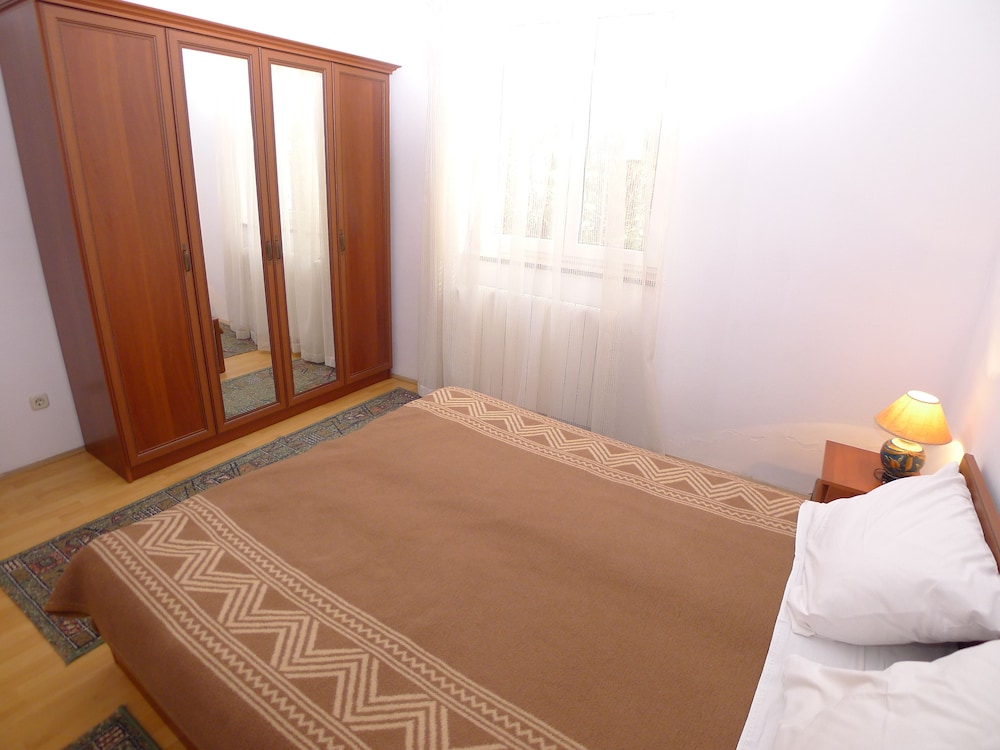 Apartment (2 Bedrooms)